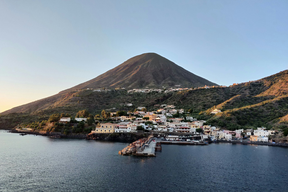 Alla scoperta delle Eolie: natura, mare e vulcani